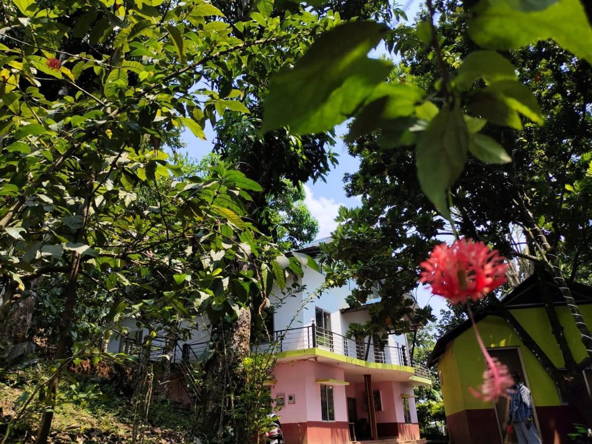 Green Land Estate Homestay 5 Rooms With Garden View ماديكيري المظهر الخارجي الصورة